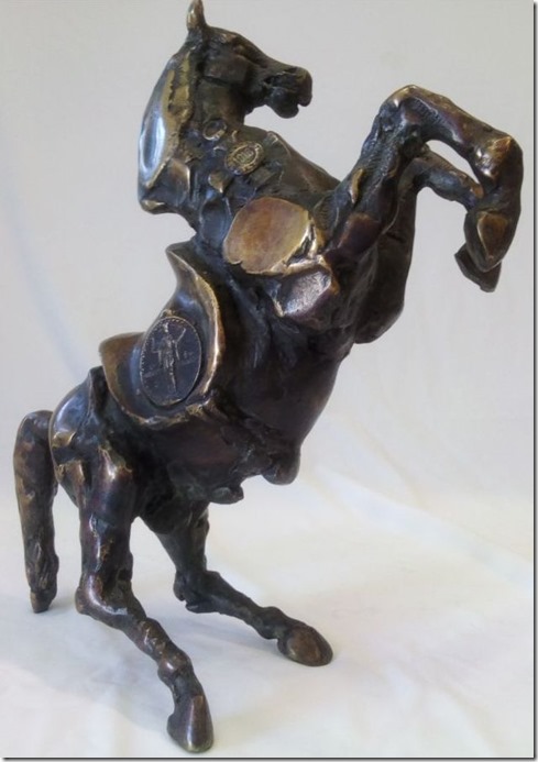 Janez Boljka Konj v bronu 30 cm umetnine.net